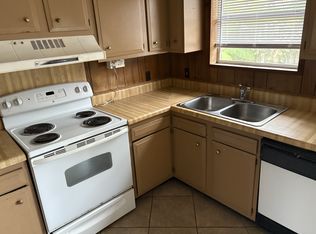 6255 Warren St #11383767, Groves, TX 77619