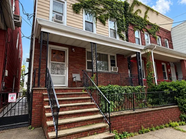 46 E 18th St, Bayonne, NJ 07002