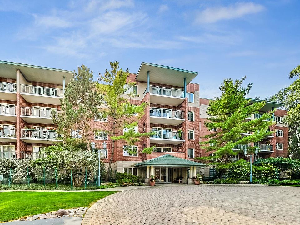 1st image of 3900 W Bryn Mawr Ave APT 405