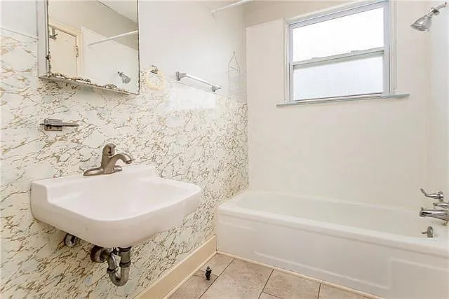 313 Pink St — Photo 9