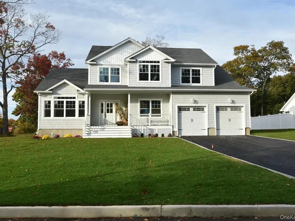 1 lotto Court, Lake Grove, NY 11755