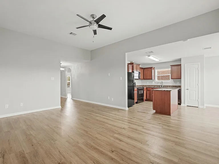 7126 Montclair Peak Ln — Photo 8