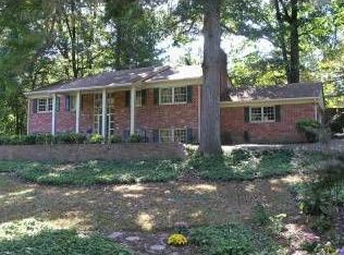 4301 Starr Jordan Dr, Annandale, VA 22003