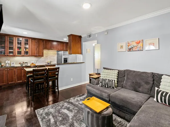 407 E 45th St APT 116, Austin, TX 78751