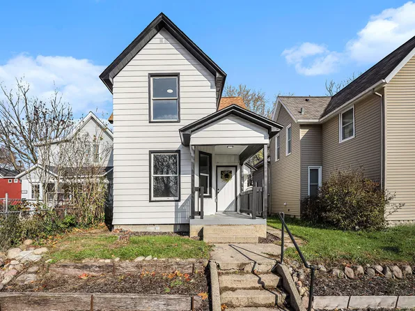 1049 Jackson St NW, Grand Rapids, MI 49504