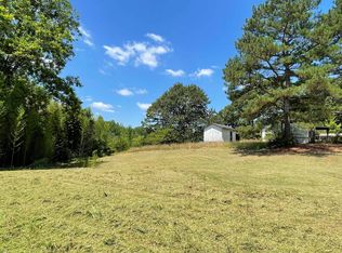646 Ammons Rd, Selmer, TN 38375