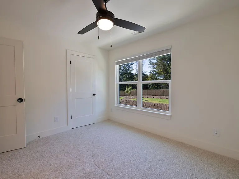 101 Spencer St — Photo 14
