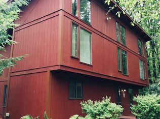 457 Forest Rd, Acme, PA 15610