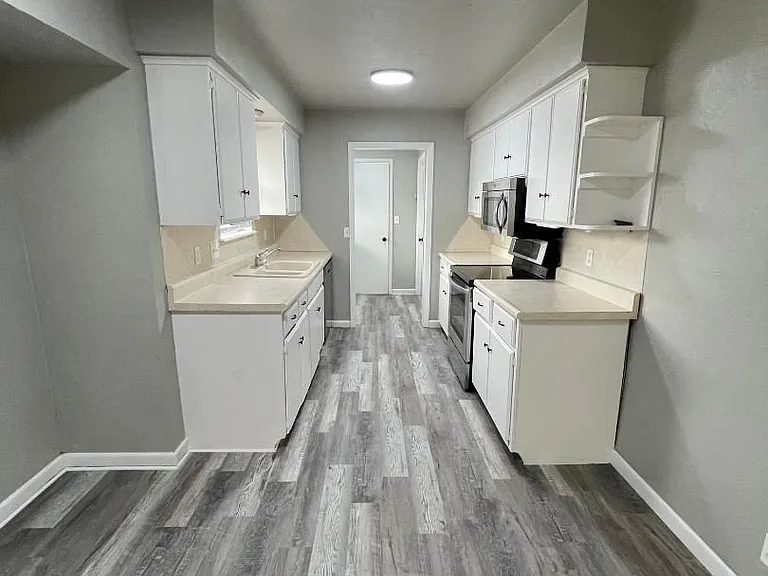 1008 Woods Ave — Photo 6