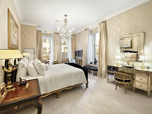 Sold by Sotheby's International Realty | media 3