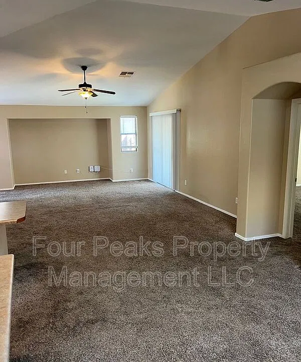 45553 W Sky Ln