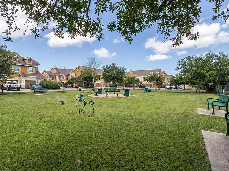 Avenues at Tuscan Lakes — Photo 6