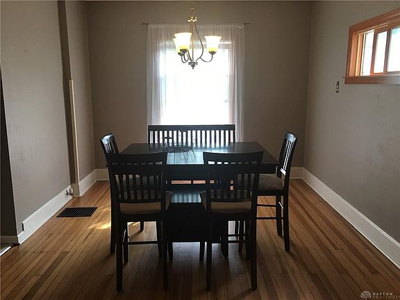 5th image of 824 Wellmeier Ave