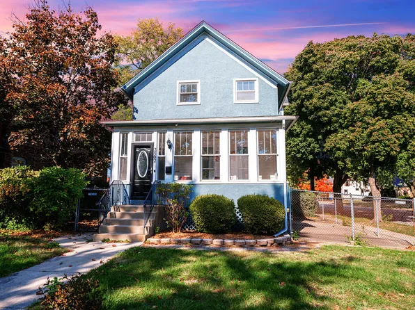 2502 Walnut St, Blue Island, IL 60406