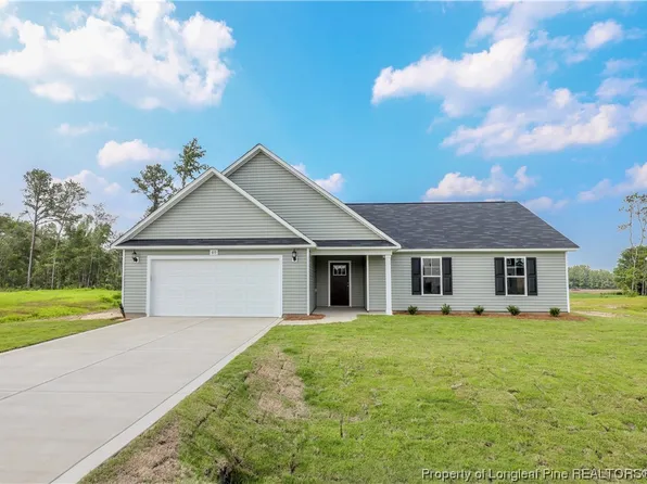 105 Guard Ln, Parkton, NC 28371