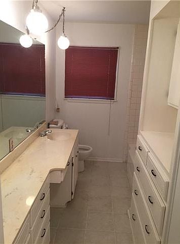 2nd image of 4837 Locke Ave