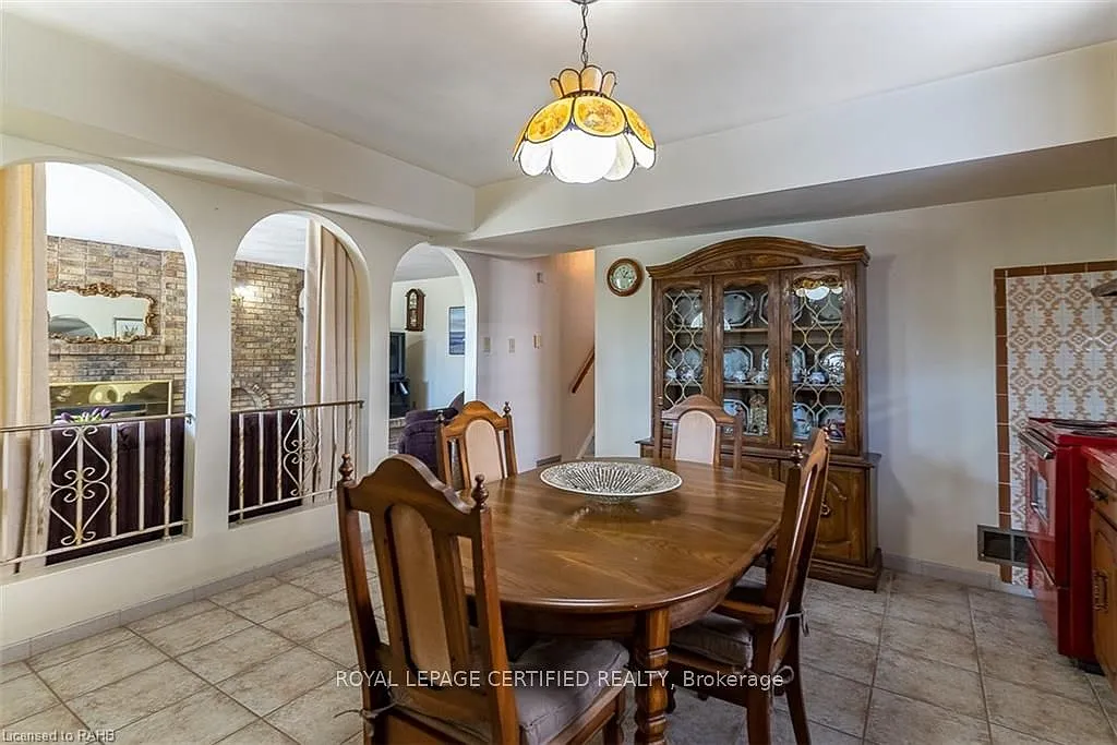 2 bed, $1,900 — Photo 4