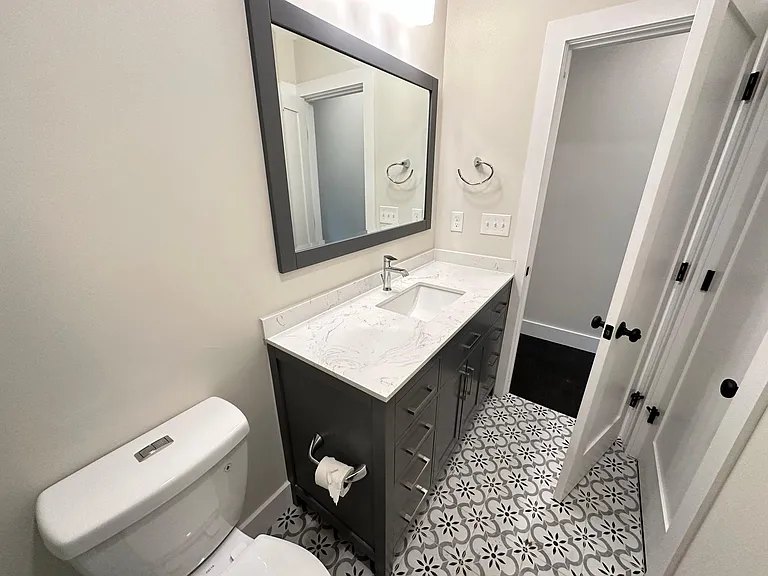 64 N Margin St #5 — Photo 7