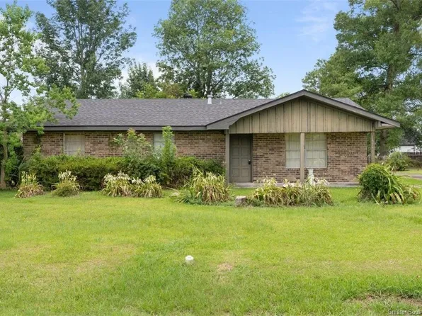 211 Jackson Ave, Sulphur, LA 70663