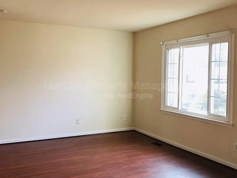 11001 Westminster Ct — Photo 14