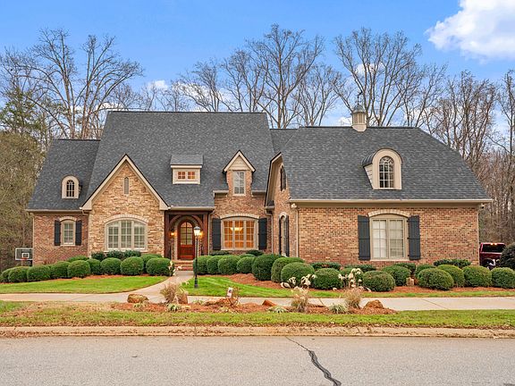 4th image of 121 Ramsford Ln