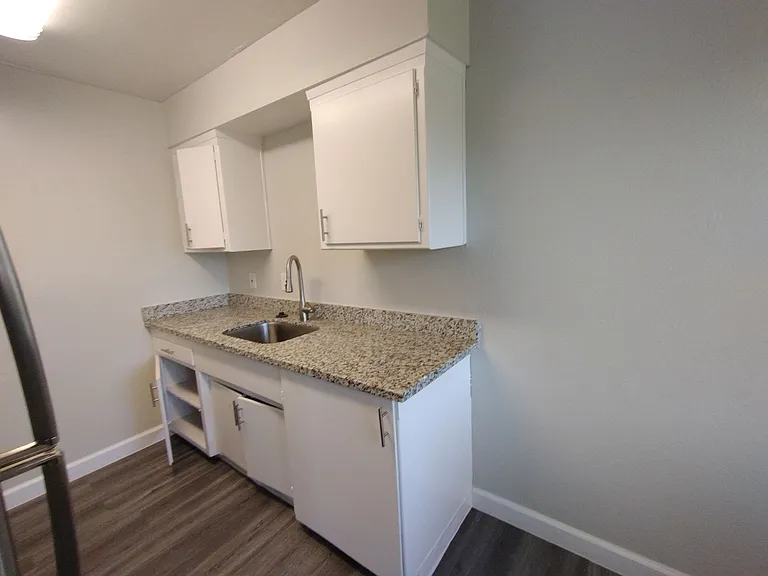 Arcadia Apartments — Photo 16