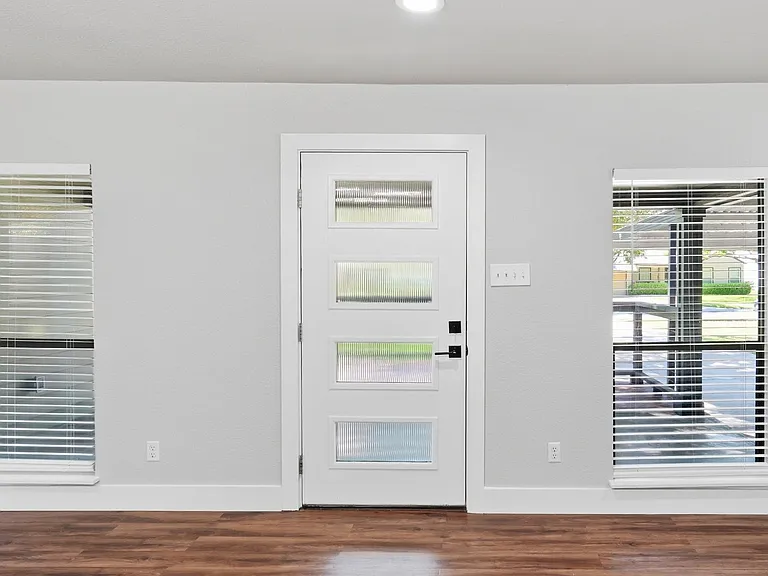 9011 Angora St — Photo 7
