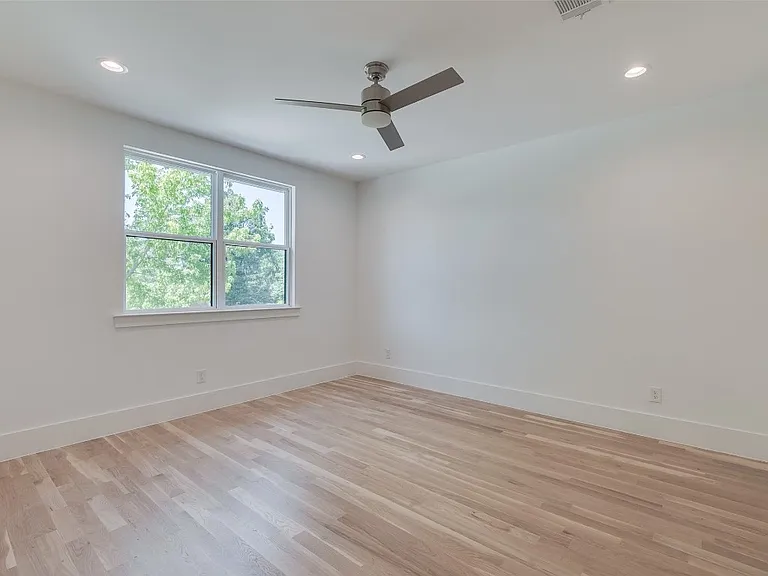 6135 Velasco Ave — Photo 47