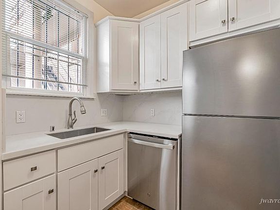 2nd image of 5050 Fulton St #205D