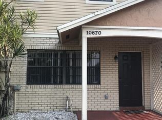 10670 NW 1st St, Pembroke Pines, FL 33024