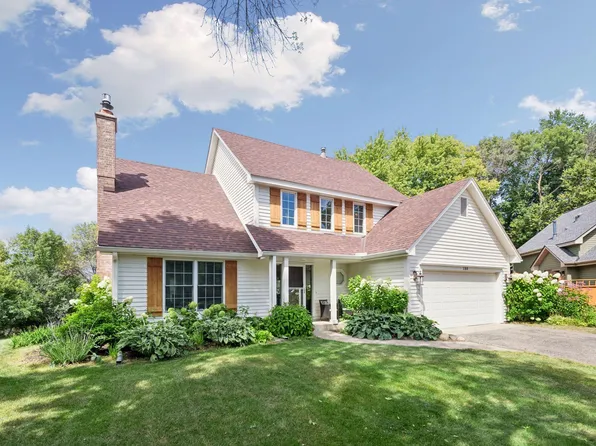 180 Cascade Ct, Chanhassen, MN 55317