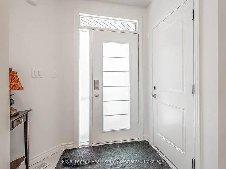 3981 Crown St — Photo 4