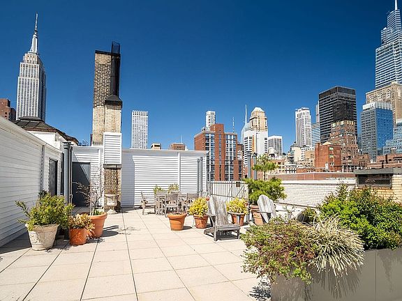 5th image of 136 E 36th St APT 5E