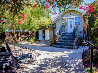 10102 Fernglen Ave, Tujunga, CA 91042