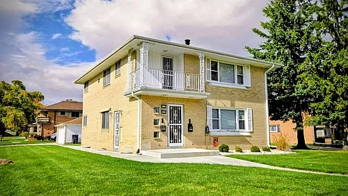 W158N8963 Charles Dr #UPPER — Photo 9