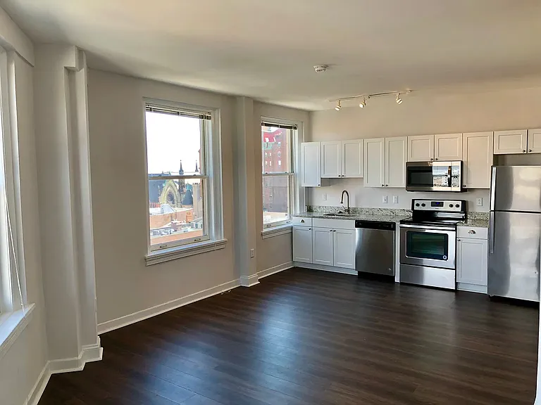The Flats at Professional Arts Building — Photo 18