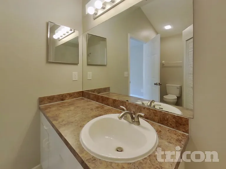 11106 Robin Lake Ct — Photo 9
