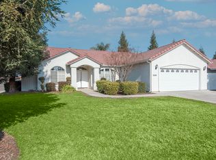 2748 W Sunnyview Ct, Visalia, CA 93291