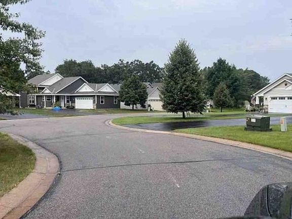 Exterior Neighborhood (street photo)