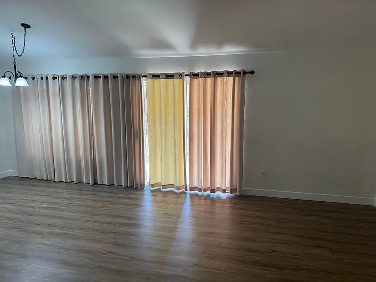 2533 Tumble Brook Dr — Photo 8