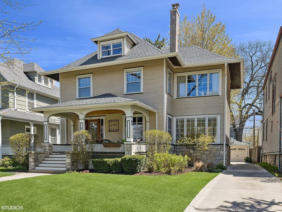 1st image of 139 6th Ave