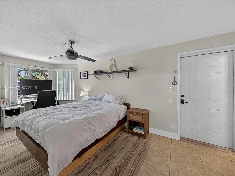 211 S 57th Way — Photo 27