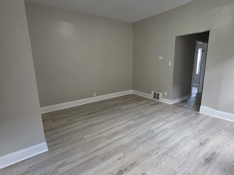 3231 Taft Ave — Photo 4