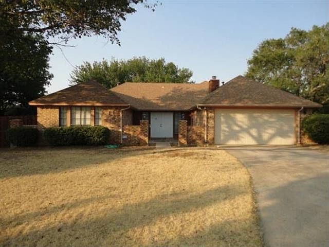 1st image of 11 Tanglewood Dr