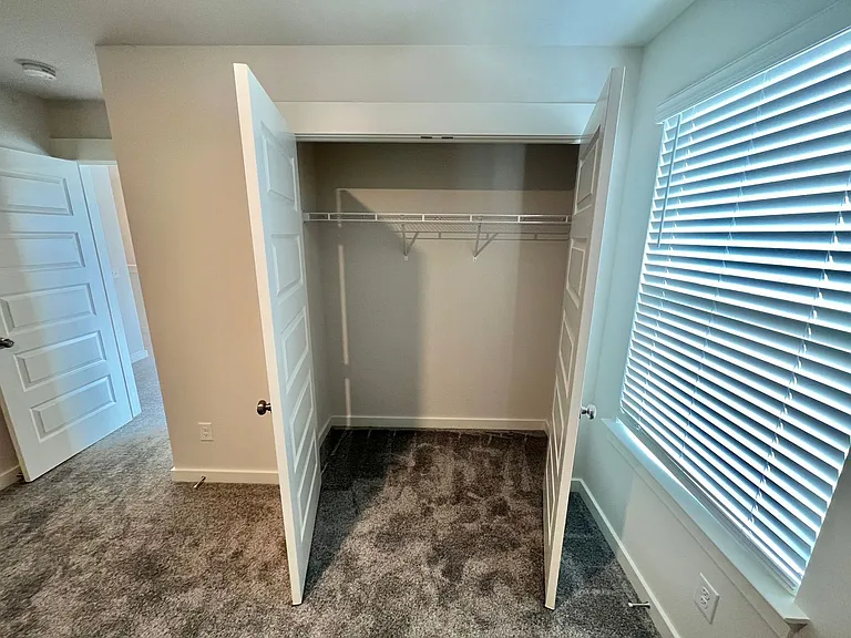 1030 Ewell Farm Cir — Photo 27