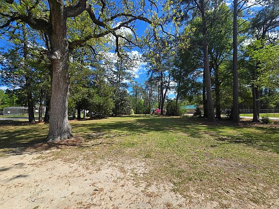 3rd image of 98 Old Cemetary Rd.