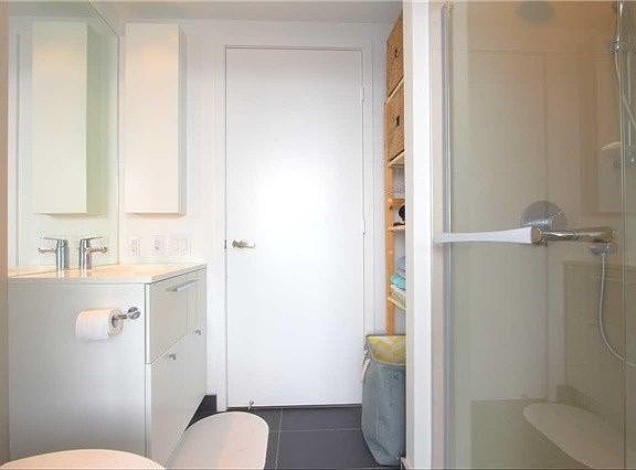 2nd image of 15 Grenville St #2209
