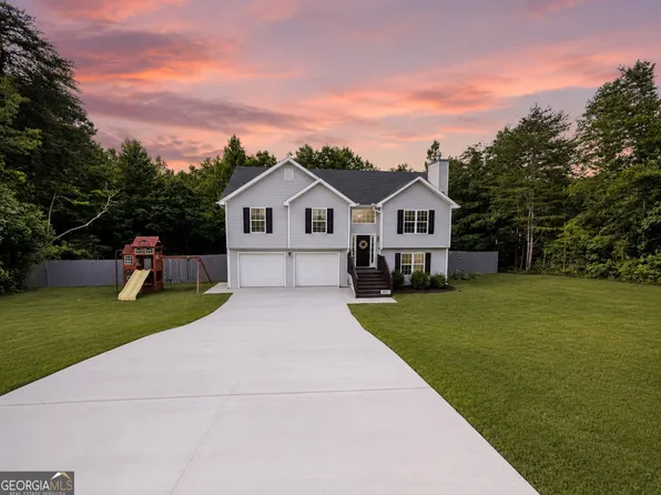 5510 Latham Manor Dr, Gainesville, GA 30506