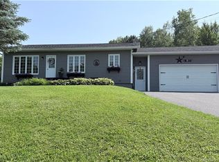 35 Michaud St, Grand Falls, NB E3Z 1L5