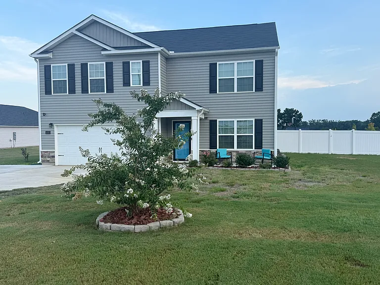 4083 Debbie Dr — Photo 1